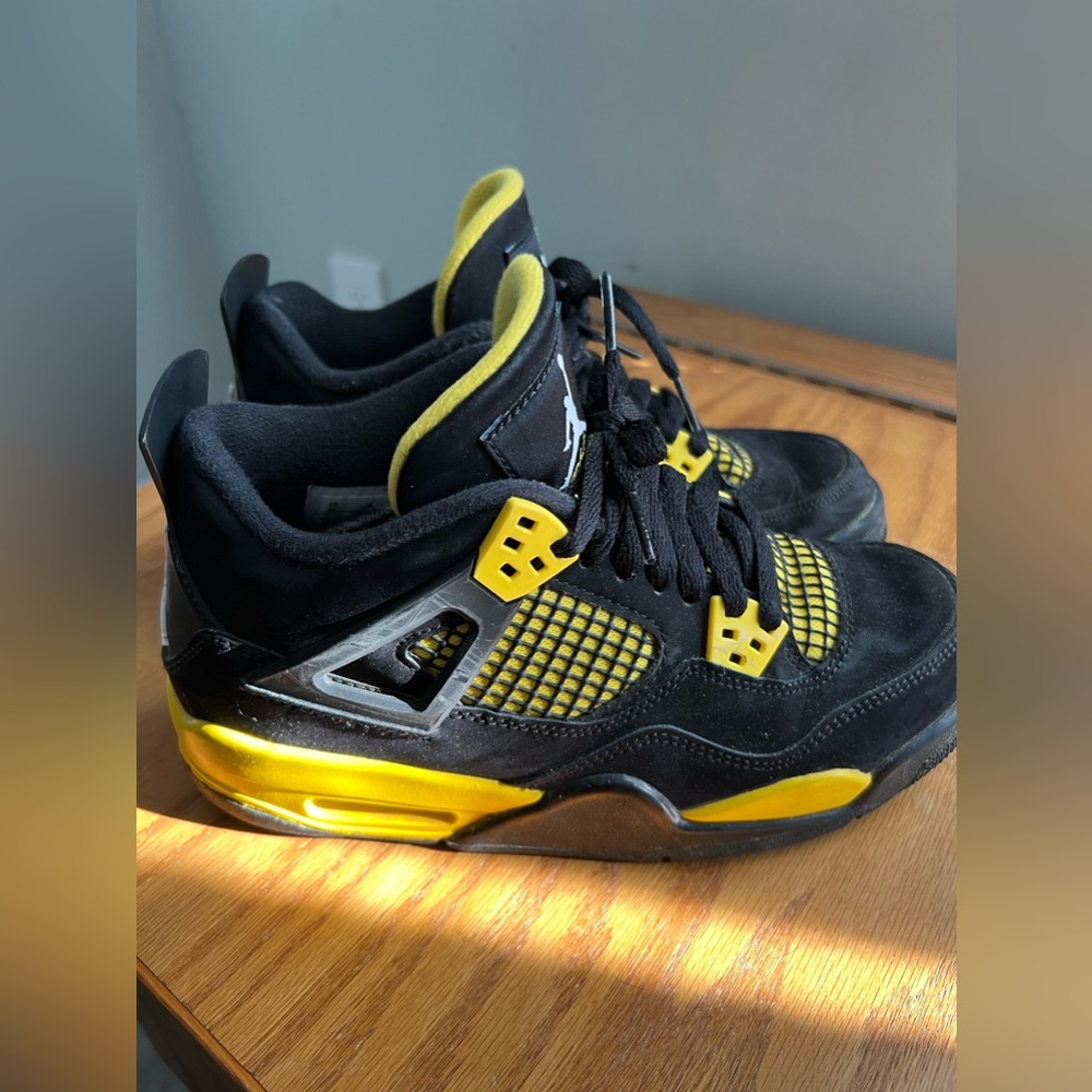 Big Boy Jordan sneakers size 6Y